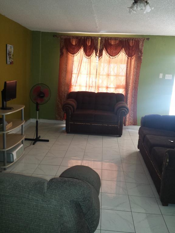 Impeccable Guest Rooms 2 Kingston Zimmer foto